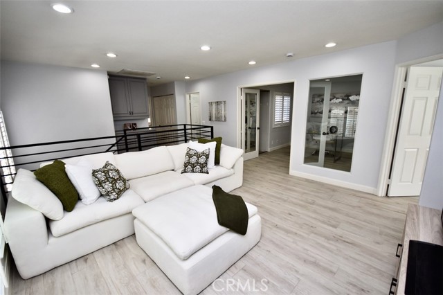 Detail Gallery Image 11 of 51 For 26 Santa Catalina Aisle, Irvine,  CA 92606 - 4 Beds | 2/1 Baths