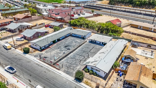 518 W Fredricks Street, Barstow CA: https://media.crmls.org/medias/366ff8a6-16a7-4529-ab19-425708326aa4.jpg