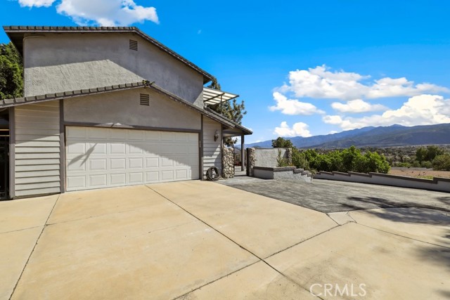 Detail Gallery Image 3 of 61 For 19015 Envoy Ave, Corona,  CA 92881 - 3 Beds | 2/1 Baths