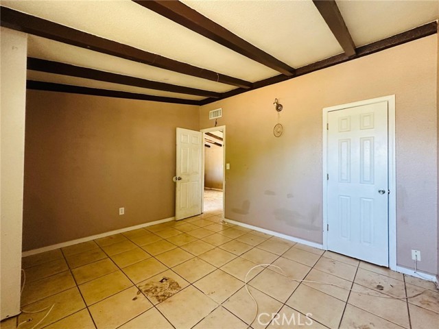 27331 Perkins Road, Madera CA: https://media.crmls.org/medias/36716c87-0e0d-4c51-b144-aae599ca2b87.jpg