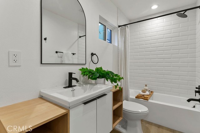 Detail Gallery Image 40 of 45 For 6091 Navajo, Westminster,  CA 92683 - 6 Beds | 5 Baths