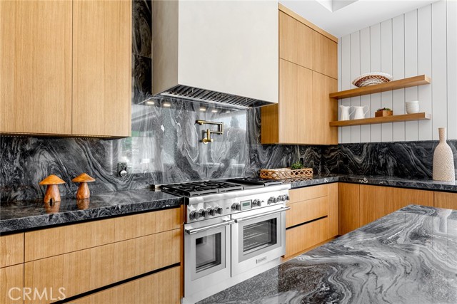 4601 Vista De Oro Avenue, Woodland Hills CA: https://media.crmls.org/medias/3671ca2a-ca35-4ef3-a2a3-9c6b5c037ef4.jpg
