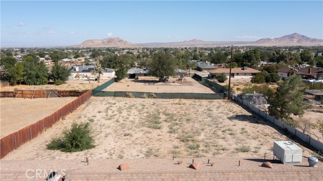 Detail Gallery Image 23 of 28 For 16195 Deeplake Ave, Palmdale,  CA 93591 - 3 Beds | 2 Baths