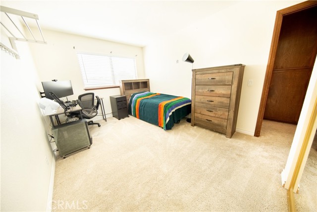 13685 Hidden Valley Road, Victorville CA: https://media.crmls.org/medias/3671f762-58a8-456e-988c-c09b6322e7d9.jpg