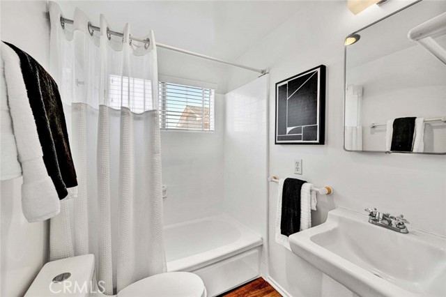 300 34th Street, Newport Beach CA: https://media.crmls.org/medias/3672ce10-9bcf-4cde-bd32-d915afaa09a7.jpg