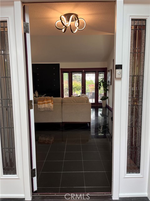 757 Horseshoe Circle, Vista CA: https://media.crmls.org/medias/3673a5cc-f581-4d42-8f22-6e755259eeb6.jpg