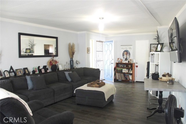 Detail Gallery Image 3 of 11 For 1630 S Barranca, Glendora,  CA 91740 - 2 Beds | 2 Baths