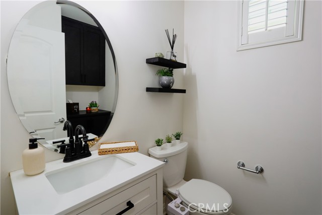 Detail Gallery Image 5 of 17 For 974 Sweetbriar Ln a,  Azusa,  CA 91702 - 3 Beds | 3 Baths