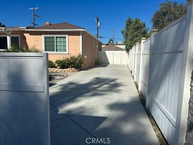 Detail Gallery Image 18 of 33 For 17257 Welby Way, Van Nuys,  CA 91406 - 3 Beds | 3 Baths