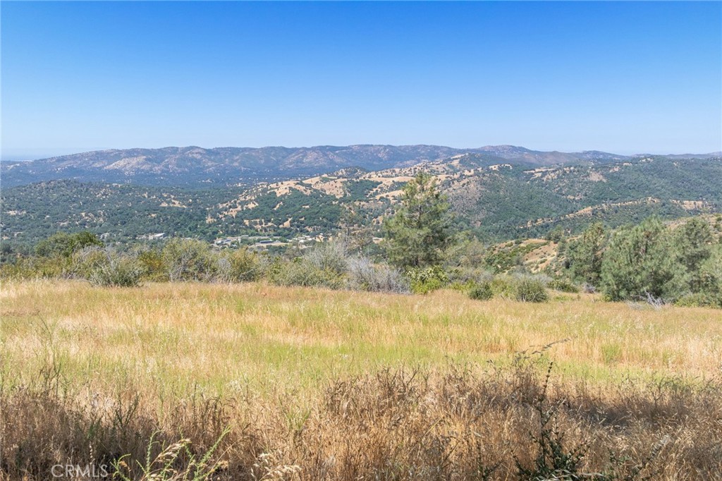 https://media.crmls.org/medias/36746b7b-eb1b-4987-a343-4a3fb2bc0d1f.jpg?preset=X-Large