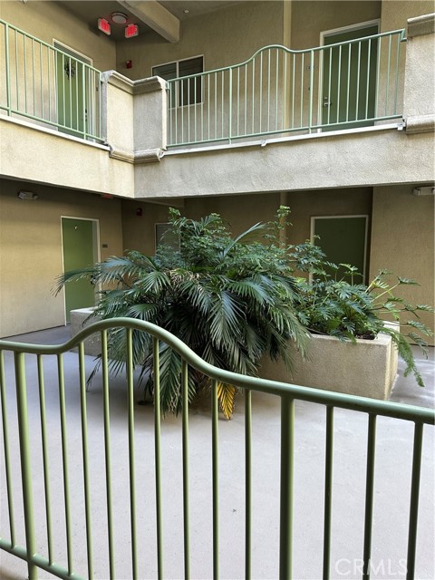 Detail Gallery Image 30 of 33 For 7551 Jordan #109,  Canoga Park,  CA 91303 - 3 Beds | 2 Baths