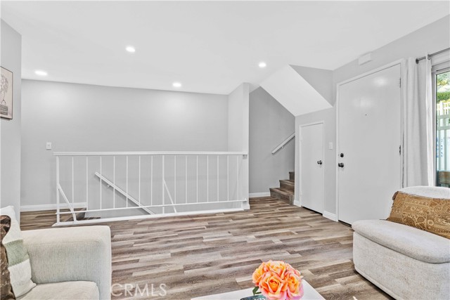 Detail Gallery Image 13 of 37 For 1881 Alpha Rd #8,  Glendale,  CA 91208 - 2 Beds | 3 Baths