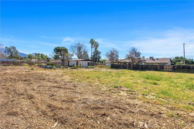 Detail Gallery Image 40 of 45 For 28216 Eucalyptus, Highland,  CA 92346 - 3 Beds | 2/1 Baths