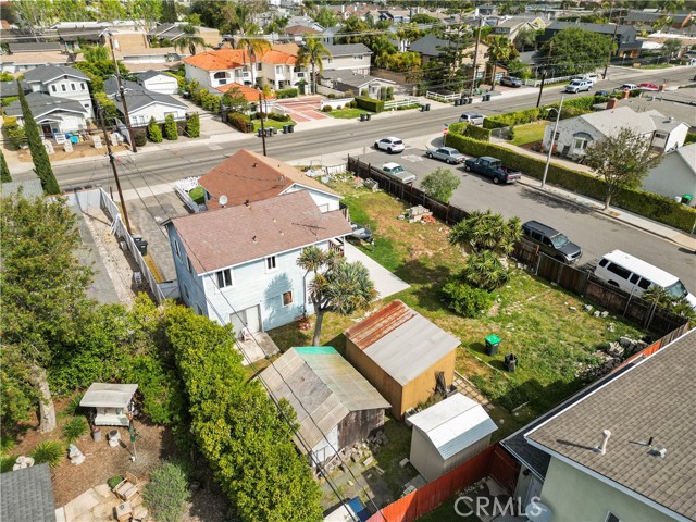 2110 Orange Avenue, Costa Mesa CA: https://media.crmls.org/medias/36764dde-7bef-46ff-ac72-ab97298cabea.jpg