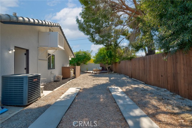 Detail Gallery Image 14 of 44 For 2801 E San Angelo Rd, Palm Springs,  CA 92262 - 3 Beds | 2 Baths