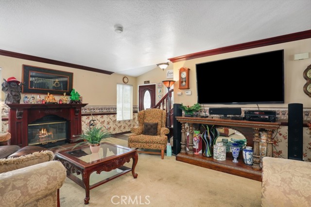 Detail Gallery Image 13 of 61 For 19015 Envoy Ave, Corona,  CA 92881 - 3 Beds | 2/1 Baths