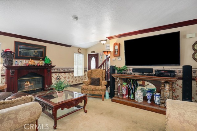 Detail Gallery Image 13 of 61 For 19015 Envoy Ave, Corona,  CA 92881 - 3 Beds | 2/1 Baths