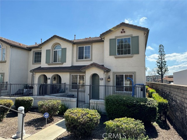 Detail Gallery Image 1 of 22 For 1135 N Solano Privado #C,  Ontario,  CA 91764 - 3 Beds | 2/1 Baths