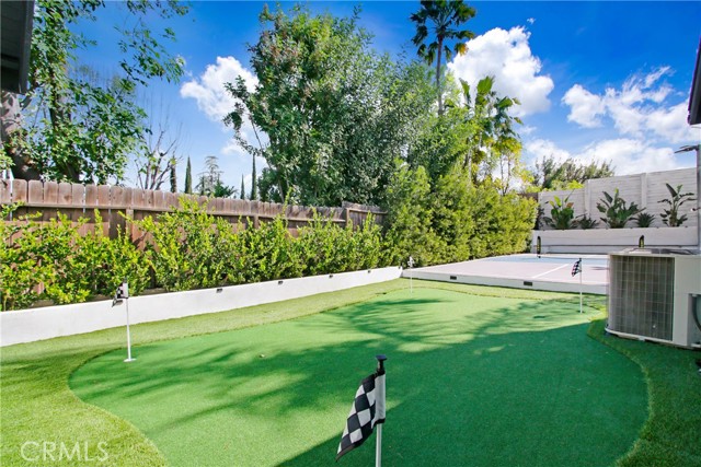 20200 Clark Street, Woodland Hills CA: https://media.crmls.org/medias/36793212-a82b-4ff5-8408-982f01bec324.jpg