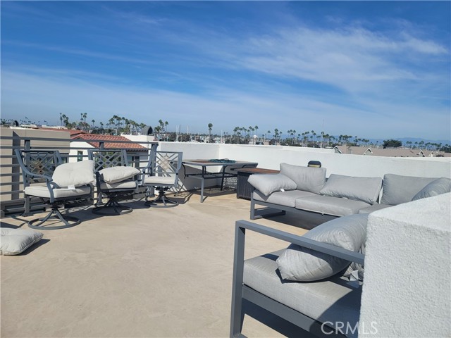 Detail Gallery Image 25 of 25 For 208 Ocean Pl, Seal Beach,  CA 90740 - 4 Beds | 4/2 Baths