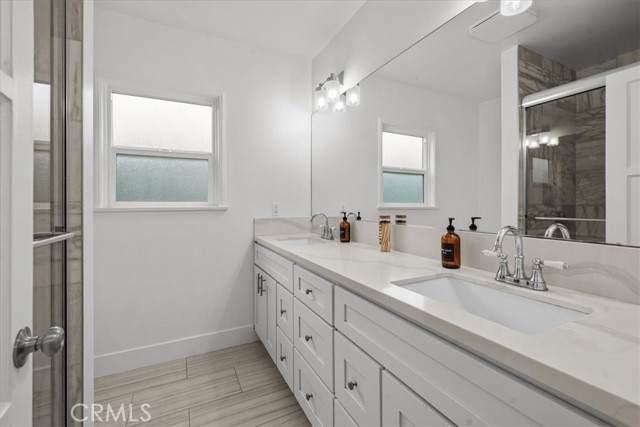 Detail Gallery Image 10 of 19 For 2119 W 83rd St, Los Angeles,  CA 90047 - 3 Beds | 2 Baths