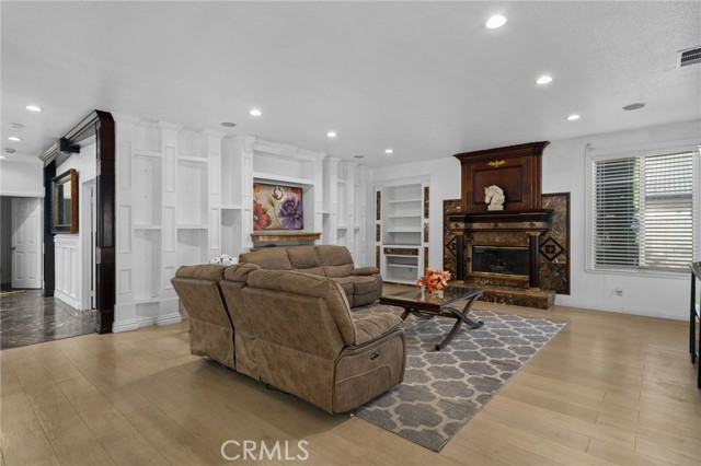Detail Gallery Image 13 of 69 For 922 Armata Dr, Corona,  CA 92881 - 5 Beds | 4/1 Baths