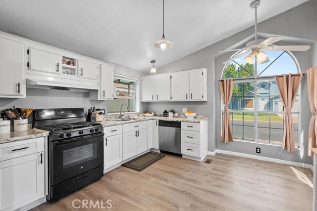 Detail Gallery Image 13 of 36 For 140 Pioneer Ave #31,  Redlands,  CA 92374 - 2 Beds | 2 Baths