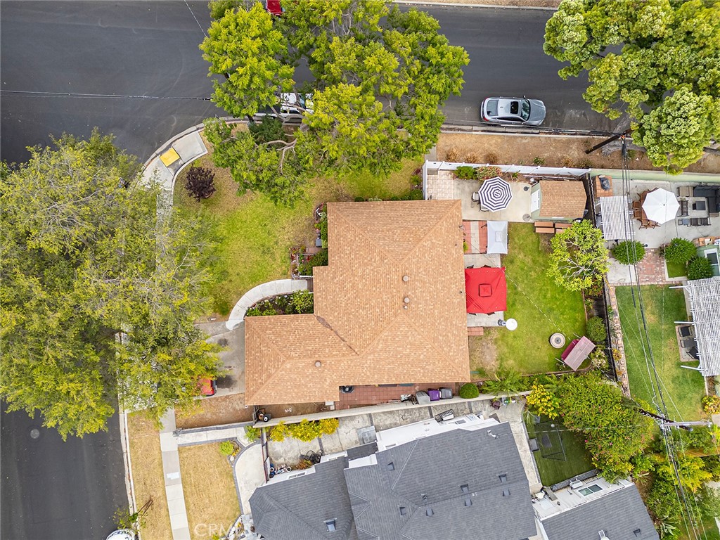 https://media.crmls.org/medias/367ac064-0c13-4fb9-ae14-7a253316d3f0.jpg?preset=X-Large