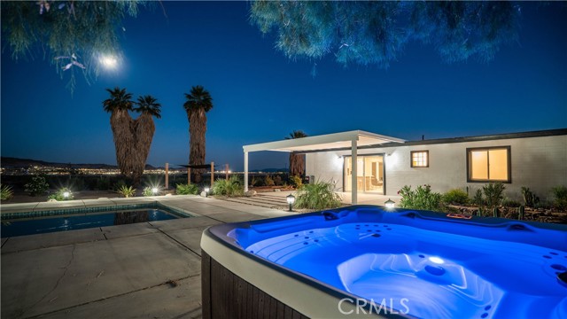Detail Gallery Image 3 of 33 For 72160 Winters Rd, Twentynine Palms,  CA 92277 - 4 Beds | 4 Baths