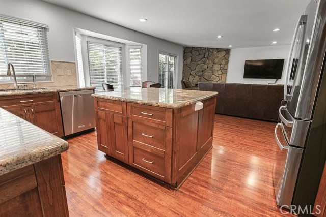 5335 Alfonso DR, Agoura Hills CA: https://media.crmls.org/medias/367d3658-d204-4627-99ae-32ba4a1abd2a.jpg