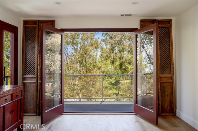811 Maltman Avenue, Los Angeles CA: https://media.crmls.org/medias/367d5d54-be18-4035-89fb-98c3821fc99f.jpg