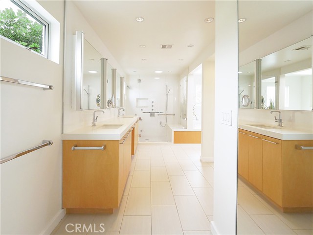 Detail Gallery Image 20 of 30 For 8235 Sunnysea Dr, Playa Del Rey,  CA 90293 - 3 Beds | 2/1 Baths