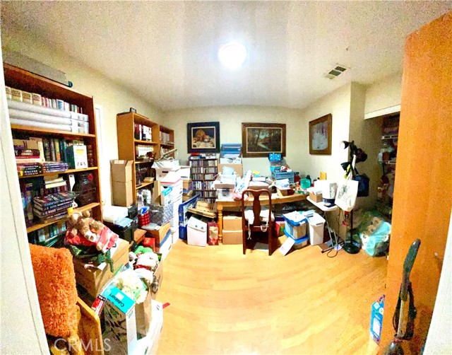 526 W Avenue J5, Lancaster CA: https://media.crmls.org/medias/367e31e9-c45d-4e2e-a55d-cb627fa2ffc5.jpg