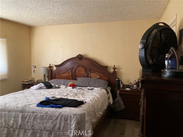 1131 Barstow Road, Barstow CA: https://media.crmls.org/medias/367e6e3b-8b11-475f-b48b-4182484588c6.jpg