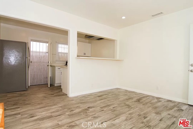 2854 S Halm Ave, Los Angeles, CA 90034 Listing Photo  4