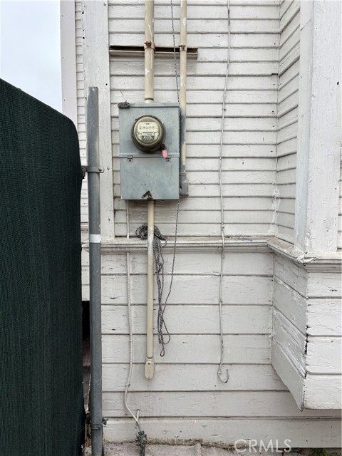 Detail Gallery Image 31 of 36 For 418 E 40th Pl, Los Angeles,  CA 90011 - 4 Beds | 1 Baths