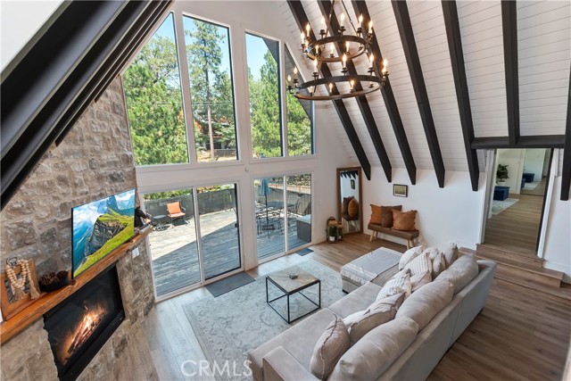 Detail Gallery Image 15 of 51 For 28596 North Bay, Lake Arrowhead,  CA 92352 - 4 Beds | 3 Baths