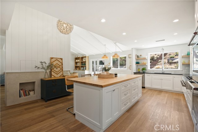 29321 Tieree Street, Laguna Niguel CA: https://media.crmls.org/medias/3680510d-887d-48c0-88a2-8a7f00003e7a.jpg