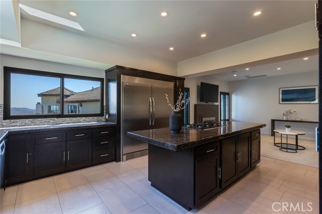 Detail Gallery Image 19 of 62 For 2111 Rimcrest Dr, Glendale,  CA 91207 - 4 Beds | 5 Baths