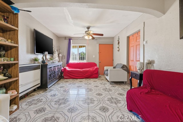 Detail Gallery Image 3 of 15 For 1147 Nadeau St, Los Angeles,  CA 90001 - 3 Beds | 2 Baths