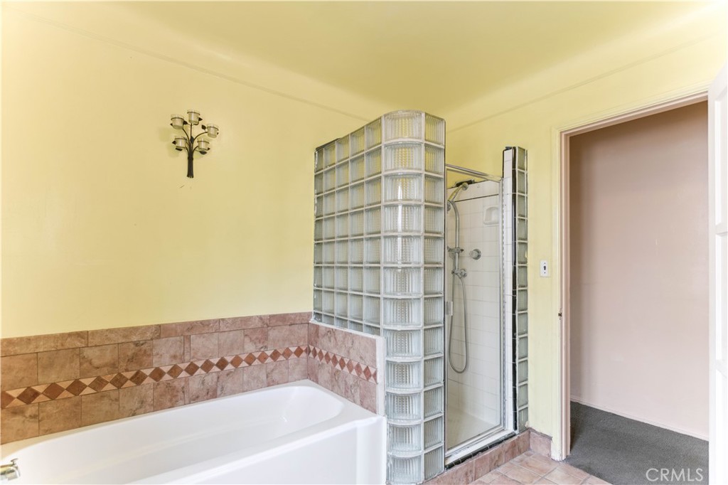 MLS #SR25133902 img 3