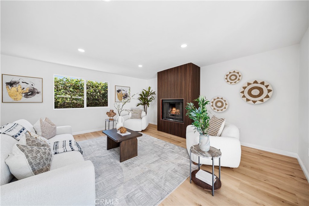 368213e1 Dd67 4191 Bce7 54454c2f23e0