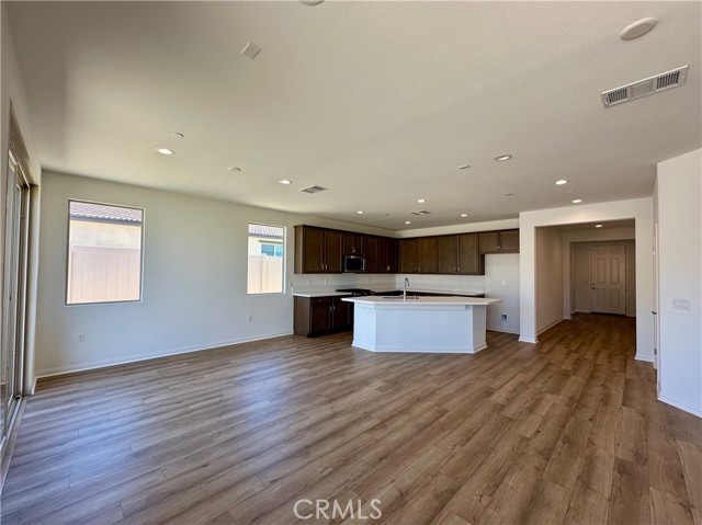Detail Gallery Image 5 of 30 For 21430 Megan Ct, Riverside,  CA 92507 - 3 Beds | 2 Baths