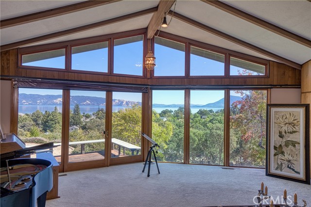 Detail Gallery Image 11 of 71 For 807 Crystal Lake Way, Lakeport,  CA 95453 - 4 Beds | 4 Baths