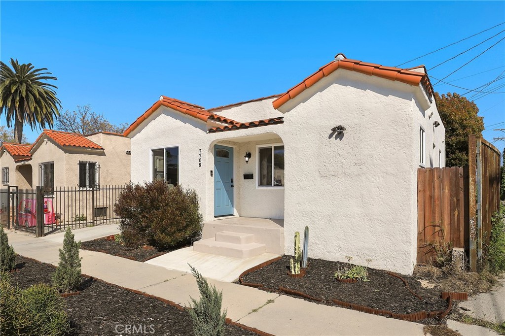 7708 Stanford Avenue, Los Angeles, CA 90001