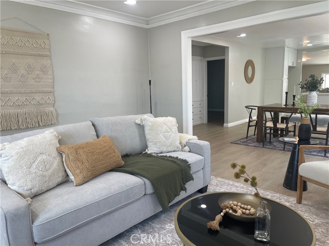 5426 4th Avenue, Los Angeles CA: https://media.crmls.org/medias/3682f2f7-5847-42cd-a040-028737f8ae75.jpg