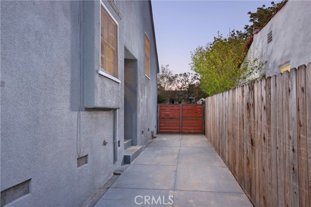 Detail Gallery Image 40 of 44 For 1628 Santa Rosa Ave, Glendale,  CA 91208 - 3 Beds | 2/2 Baths