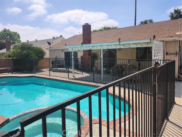 18725 Schoenborn Street, Northridge CA: https://media.crmls.org/medias/3684129b-092a-4f73-ae34-f277b27d9ae8.jpg