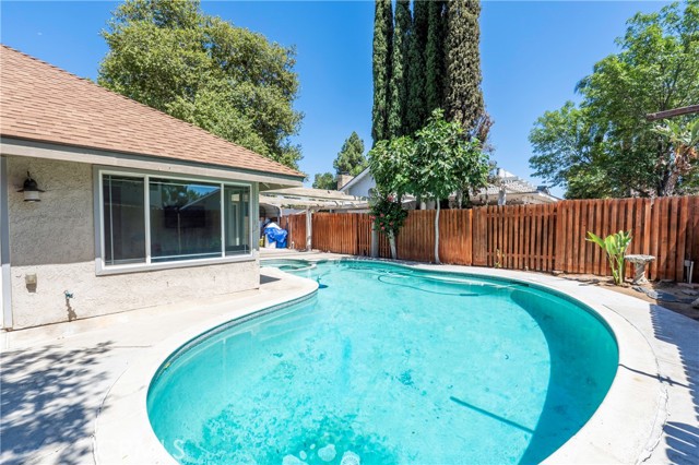3886 New Haven Drive, Riverside CA: https://media.crmls.org/medias/3684f1c6-a33f-498f-97da-1de3461baed8.jpg