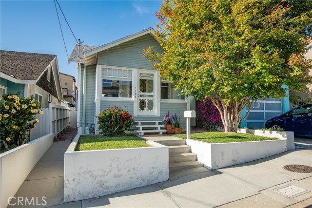 1103 2nd Street, Hermosa Beach, California 90254, 2 Bedrooms Bedrooms, ,1 BathroomBathrooms,Residential,Sold,2nd,SB22097153